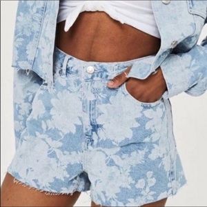 Top Shop Mom Short Denim Floral